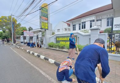 Jum'at Bersih di Jalan Pemuda Pemalang